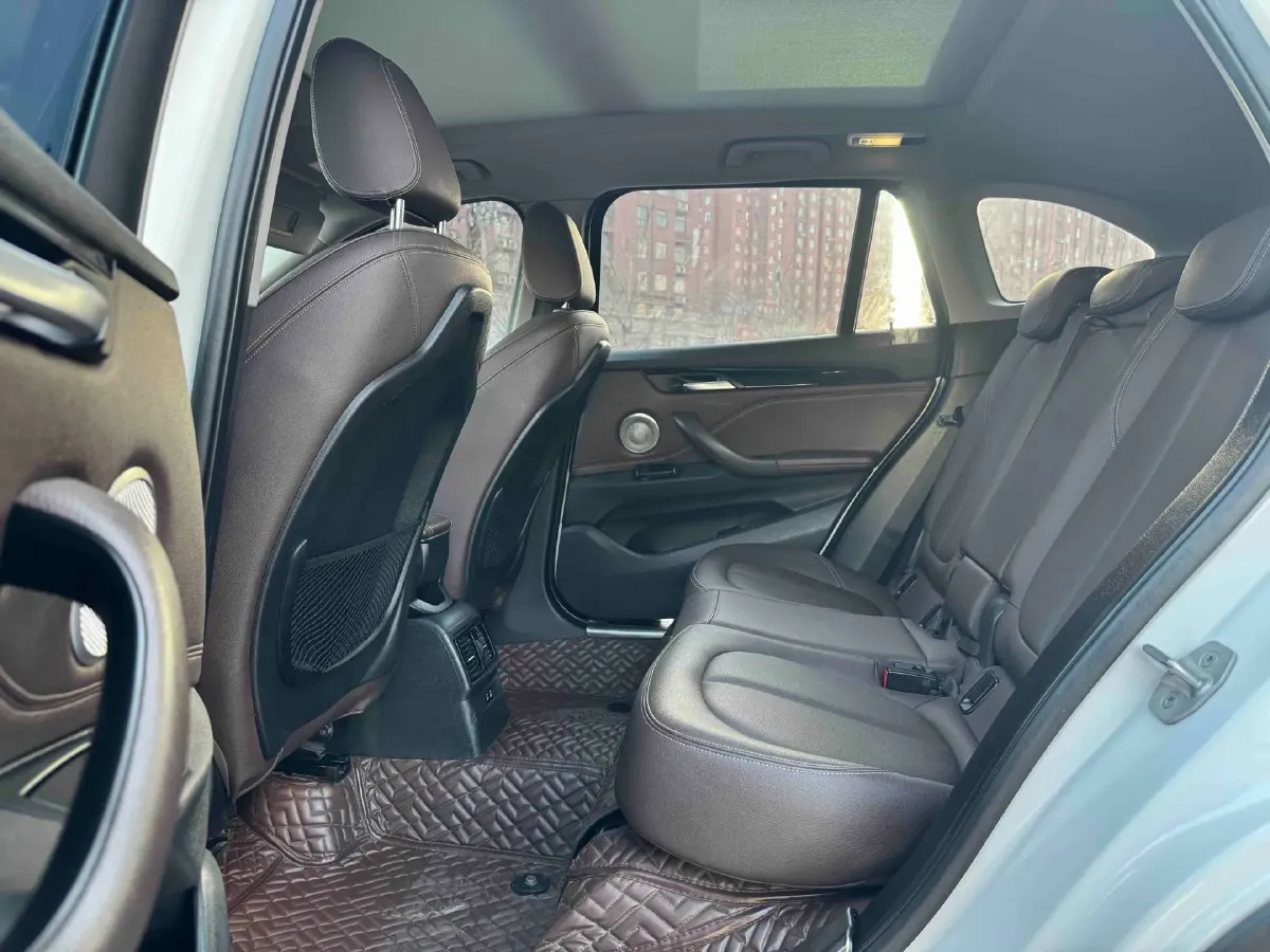 2021 BMW X1 2.0T 192HP L4 7DCT,autocango,china used car exporter,china ev exporter,chinese used car exporter,chinese used ev exporter