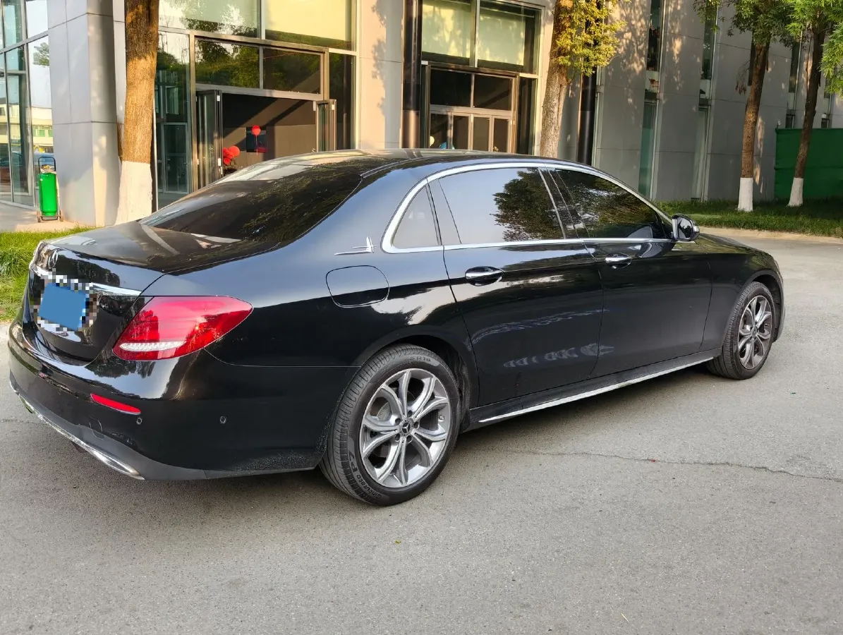2020 Mercedes-Benz E Class 2.0T 258HP L4 9AT,autocango,china used car exporter,china ev exporter,chinese used car exporter,chinese used ev exporter