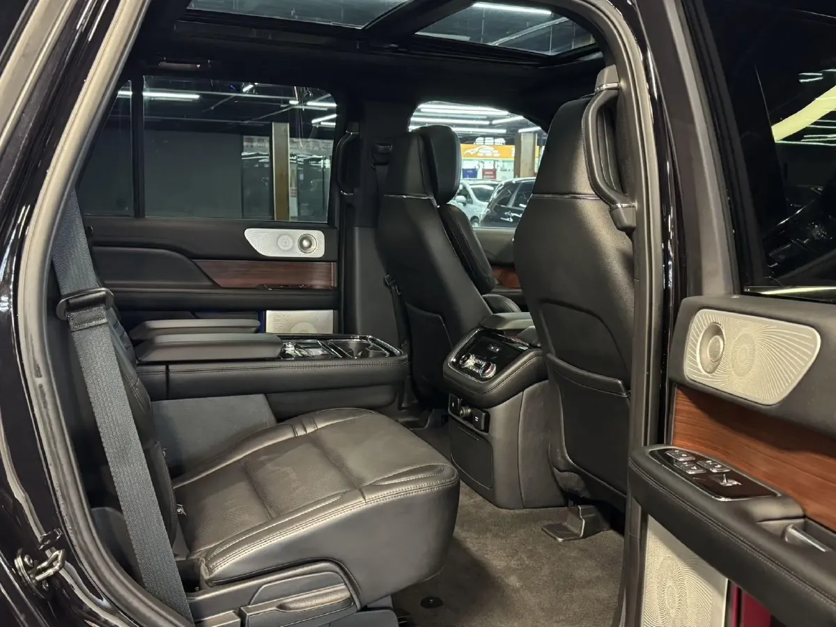 2020 Lincoln Navigator 3.5T 388HP V6 10AT,autocango,china used car exporter,china ev exporter,chinese used car exporter,chinese used ev exporter