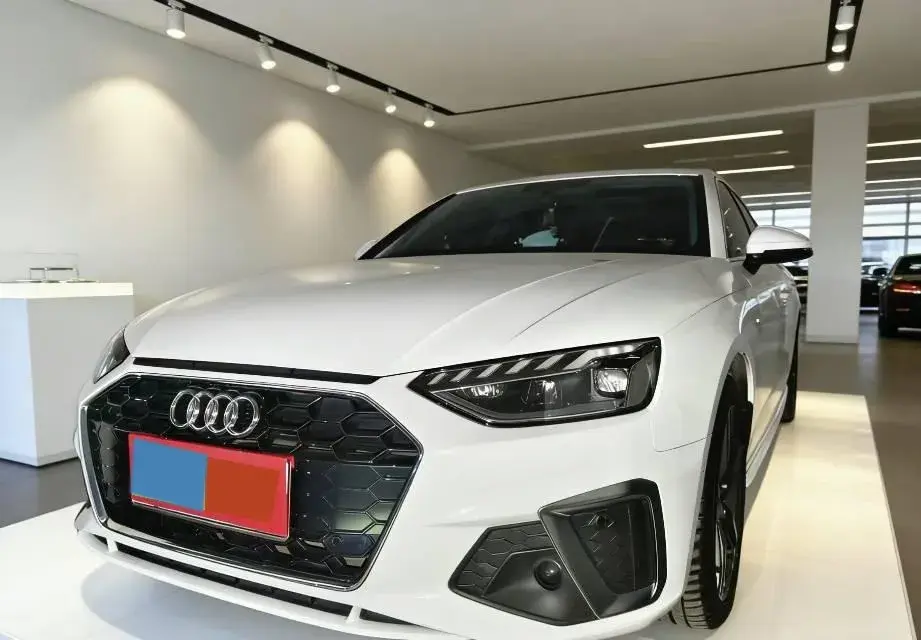 2020 Audi A4L 2.0T 190HP L4 7DCT