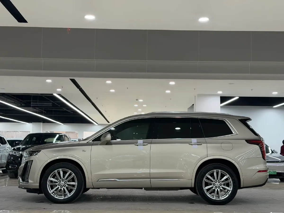 2021 Cadillac XT6 2.0T 237HP L4 9AT,autocango,china used car exporter,china ev exporter,chinese used car exporter,chinese used ev exporter