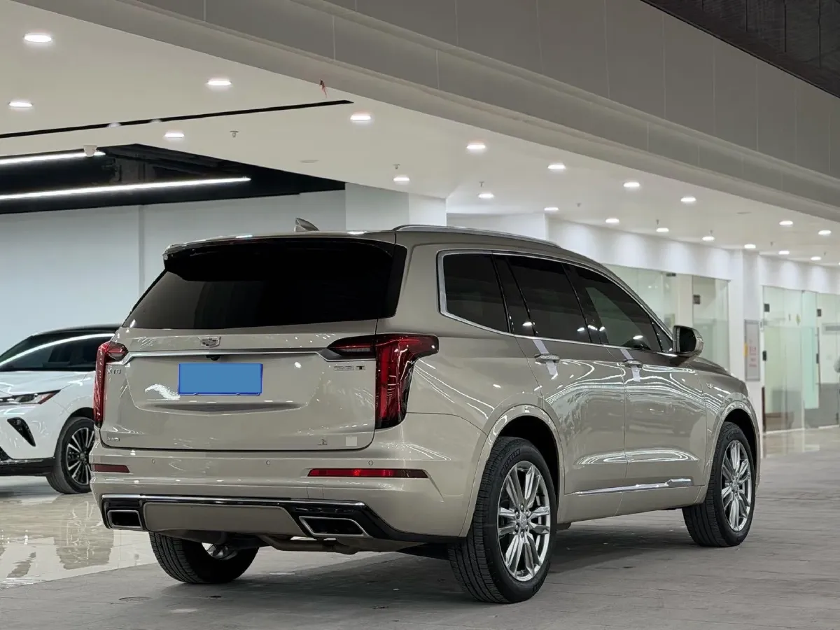 2021 Cadillac XT6 2.0T 237HP L4 9AT,autocango,china used car exporter,china ev exporter,chinese used car exporter,chinese used ev exporter