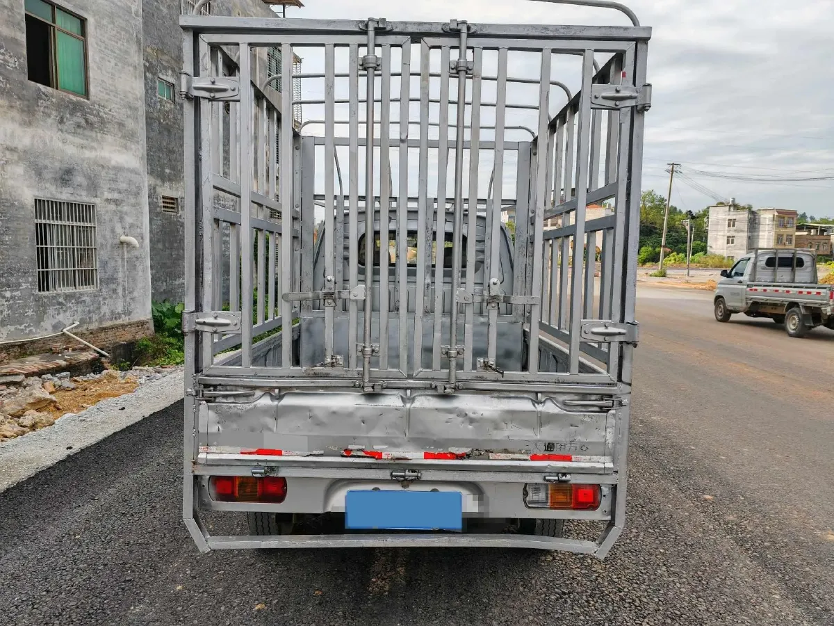 2021 ChangAn Kaicene ShenQi T30 1.6L 122HP L4 5MT,autocango,china used car exporter,china ev exporter,chinese used car exporter,chinese used ev exporter