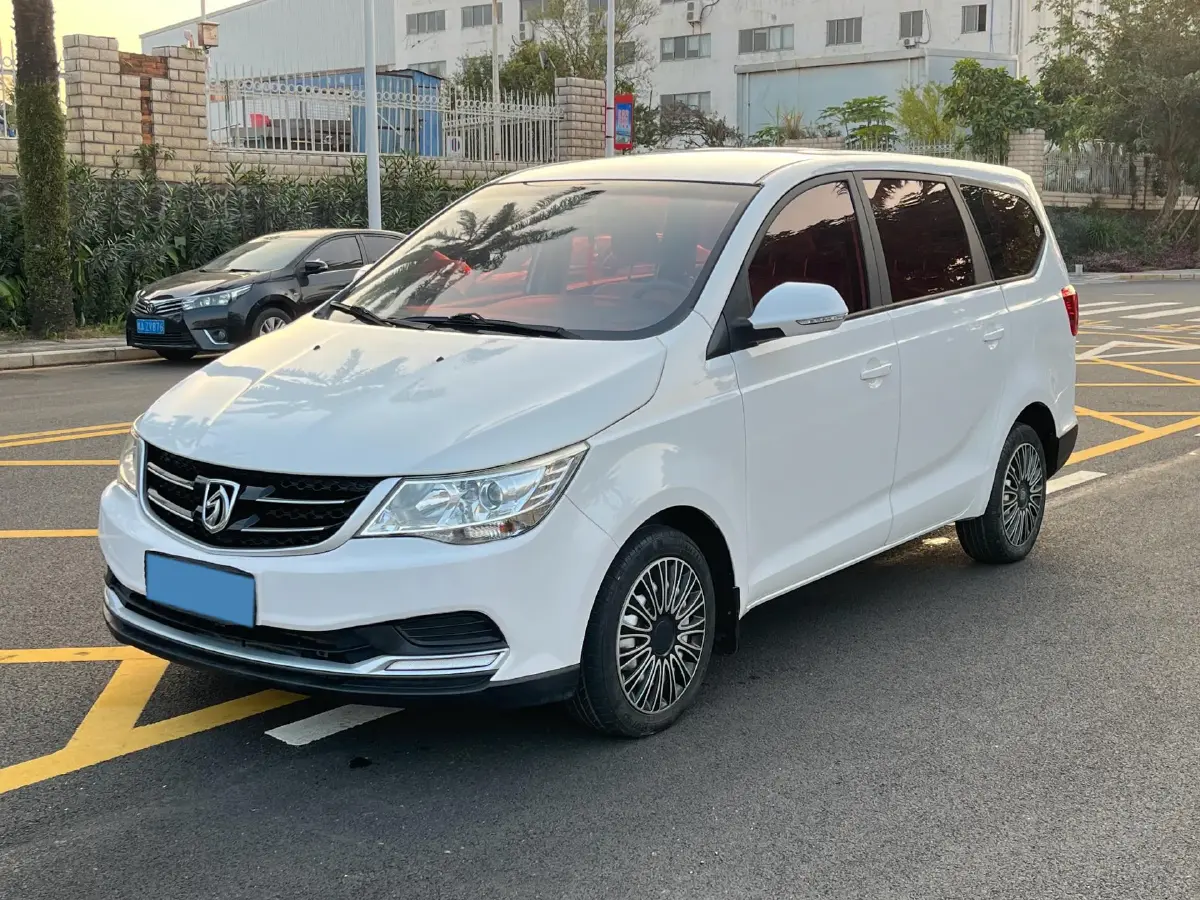 2016 BaoJun 730 1.5L 112HP L4 5MT
