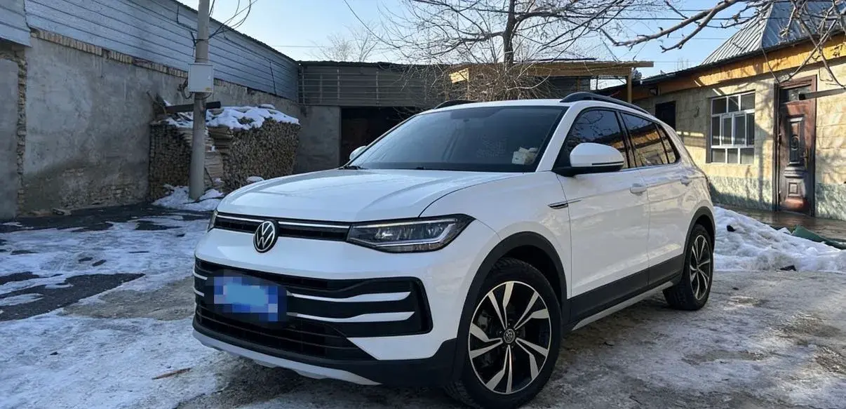 2025 Volkswagen Tharu 1.5L 110HP L4 6AT