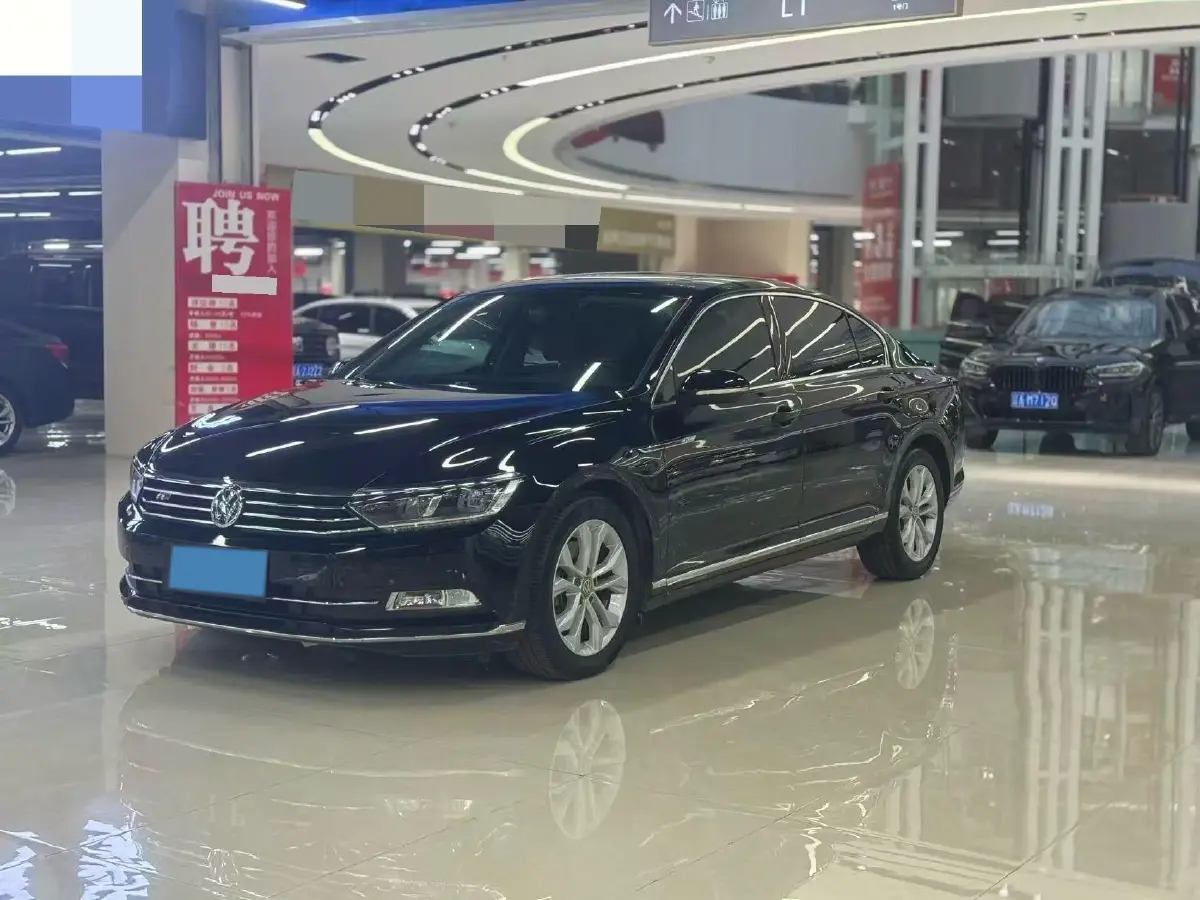 2018 Volkswagen Magotan 2.0T 220HP L4 7DCT