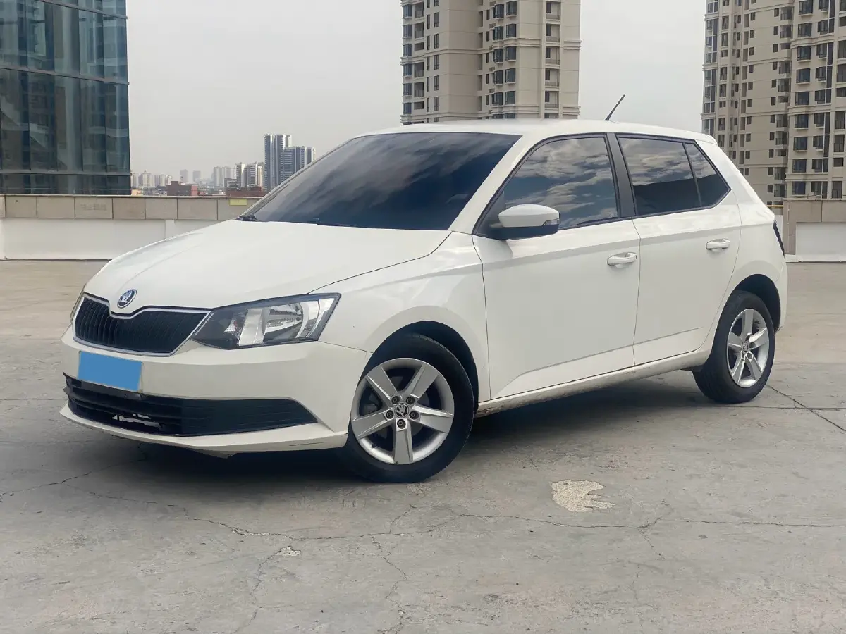 2017 Skoda Fabia 1.4L 90HP L4 6AT