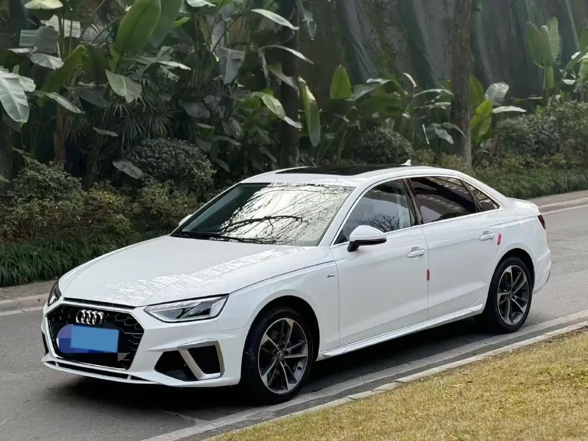 2024 Audi A4L 2.0T 190HP L4 7DCT