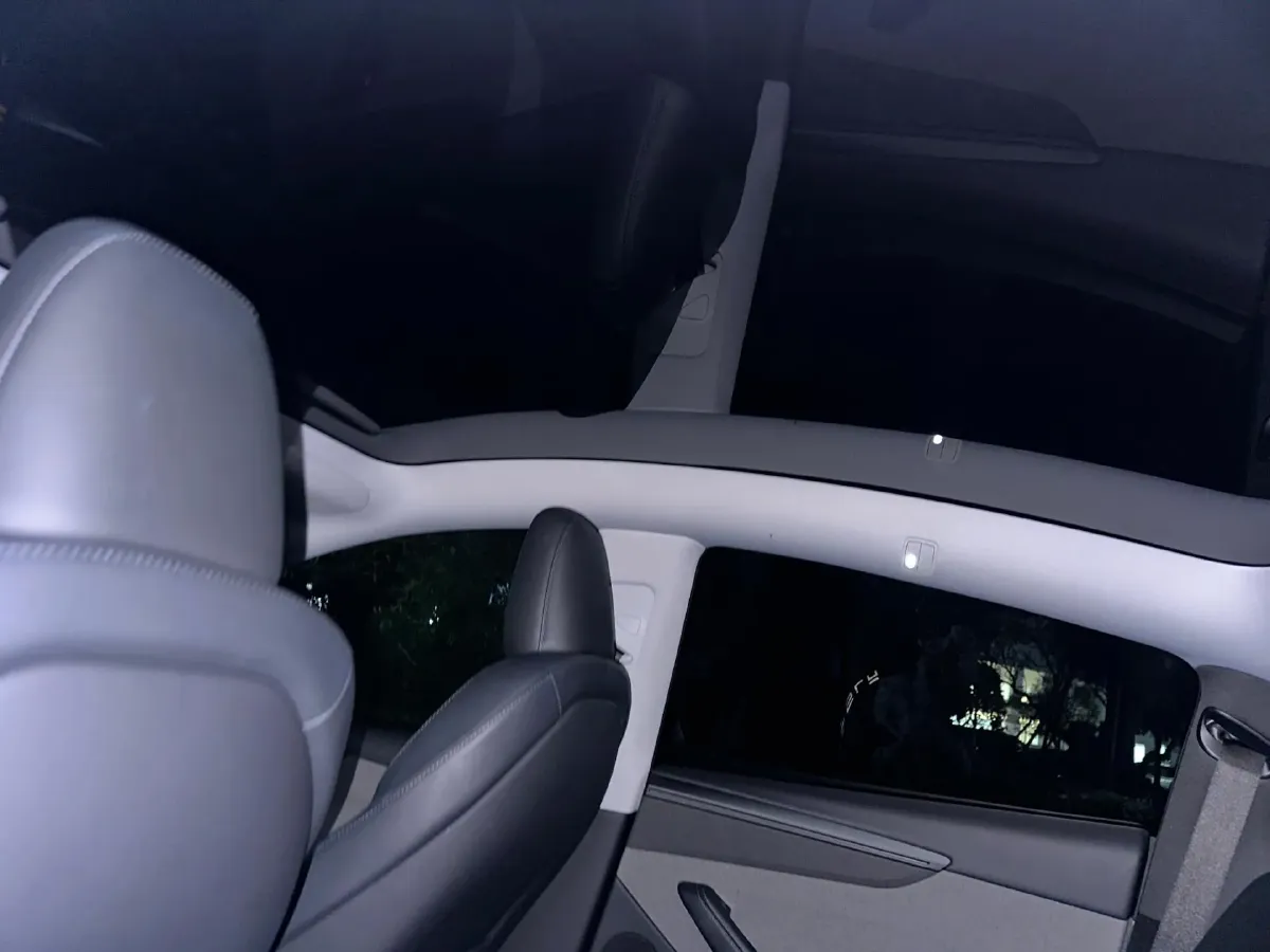 2025 Tesla Model Y BEV 62.5KWH,autocango,china used car exporter,china ev exporter,chinese used car exporter,chinese used ev exporter