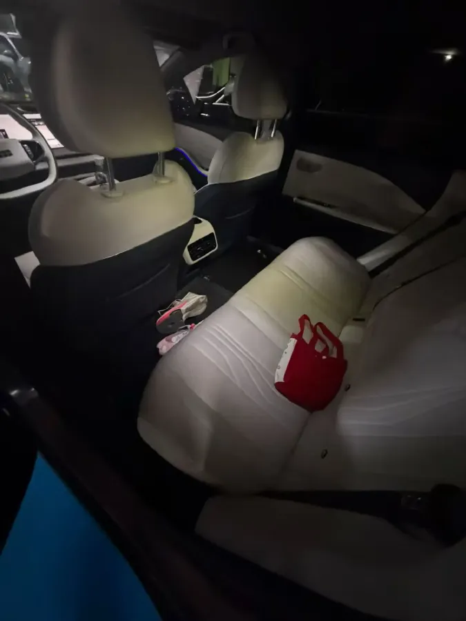 2024 Geely Galaxy E8 BEV 62KWH,autocango,china used car exporter,china ev exporter,chinese used car exporter,chinese used ev exporter