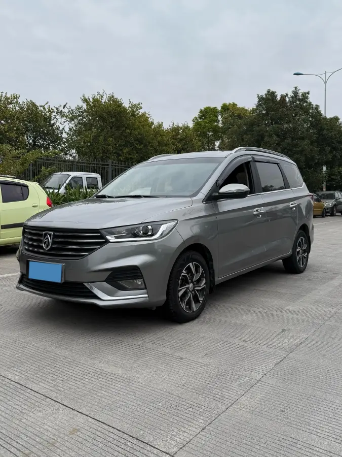 2018 BaoJun 530 1.5T 150HP L4 6MT