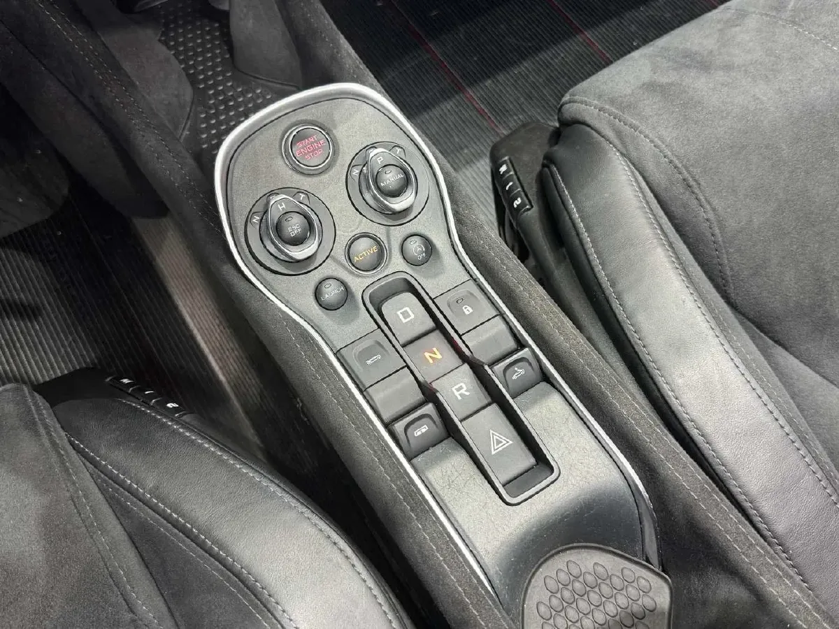 2019 McLaren 600LT 3.8T 600HP V8 7DCT,autocango,china used car exporter,china ev exporter,chinese used car exporter,chinese used ev exporter