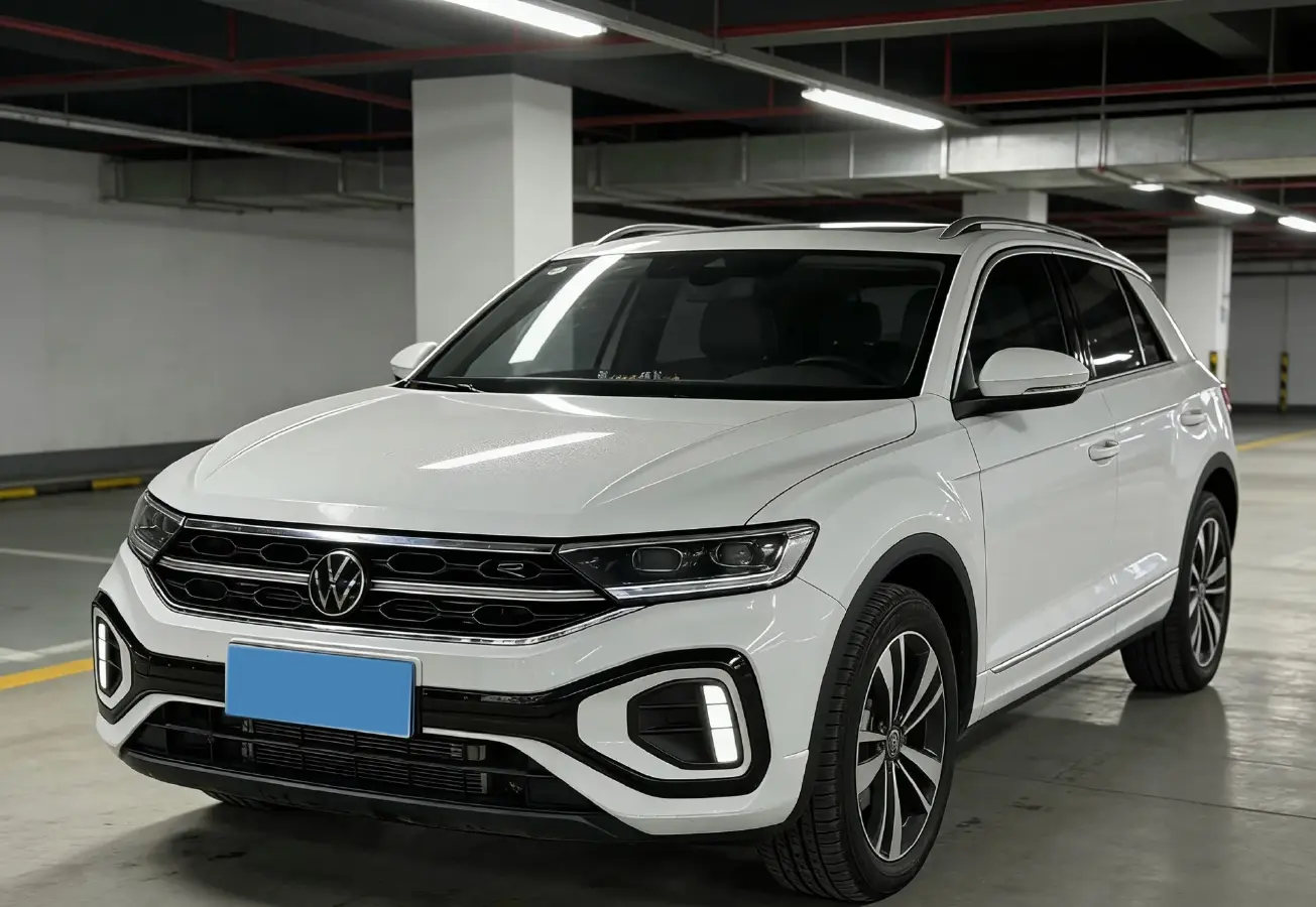 2025 Volkswagen T-Roc 1.5T 160HP L4 7DCT