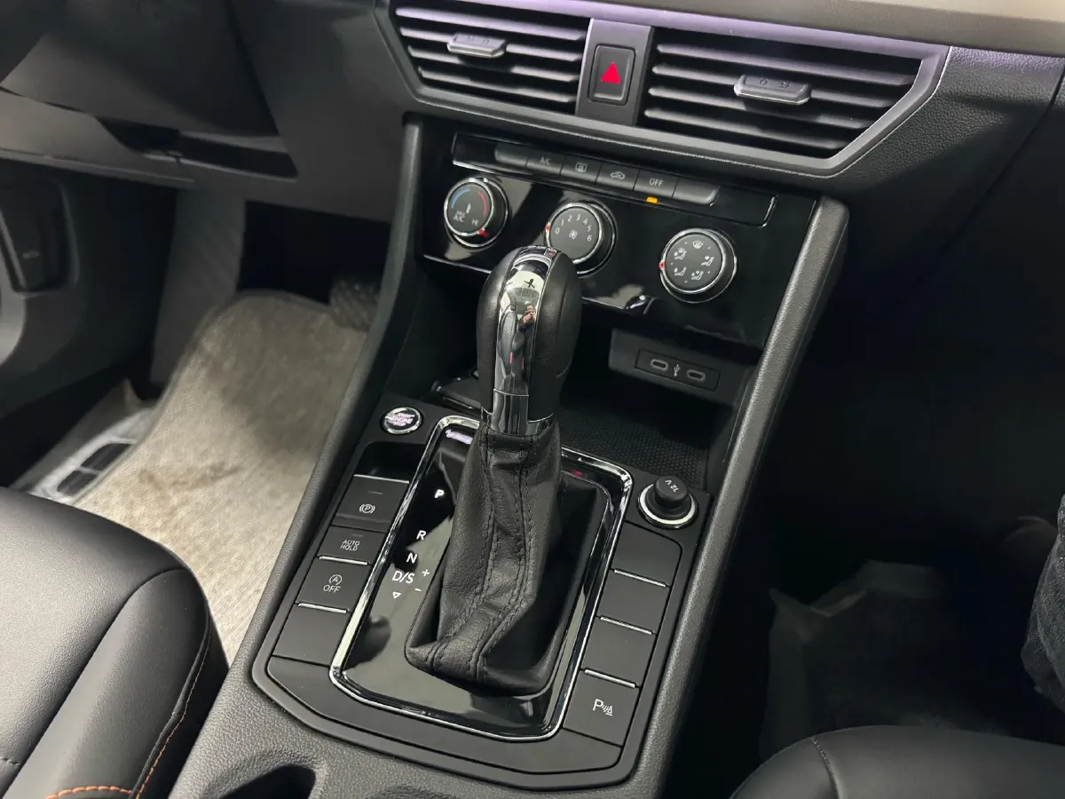 2023 Volkswagen Bora 1.2T 116HP L4 7DCT,autocango,china used car exporter,china ev exporter,chinese used car exporter,chinese used ev exporter