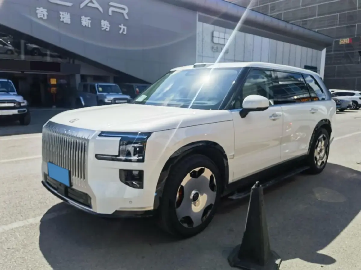 2025 Zeekr 9X 2.0T 279HP L4 1DHT PHEV