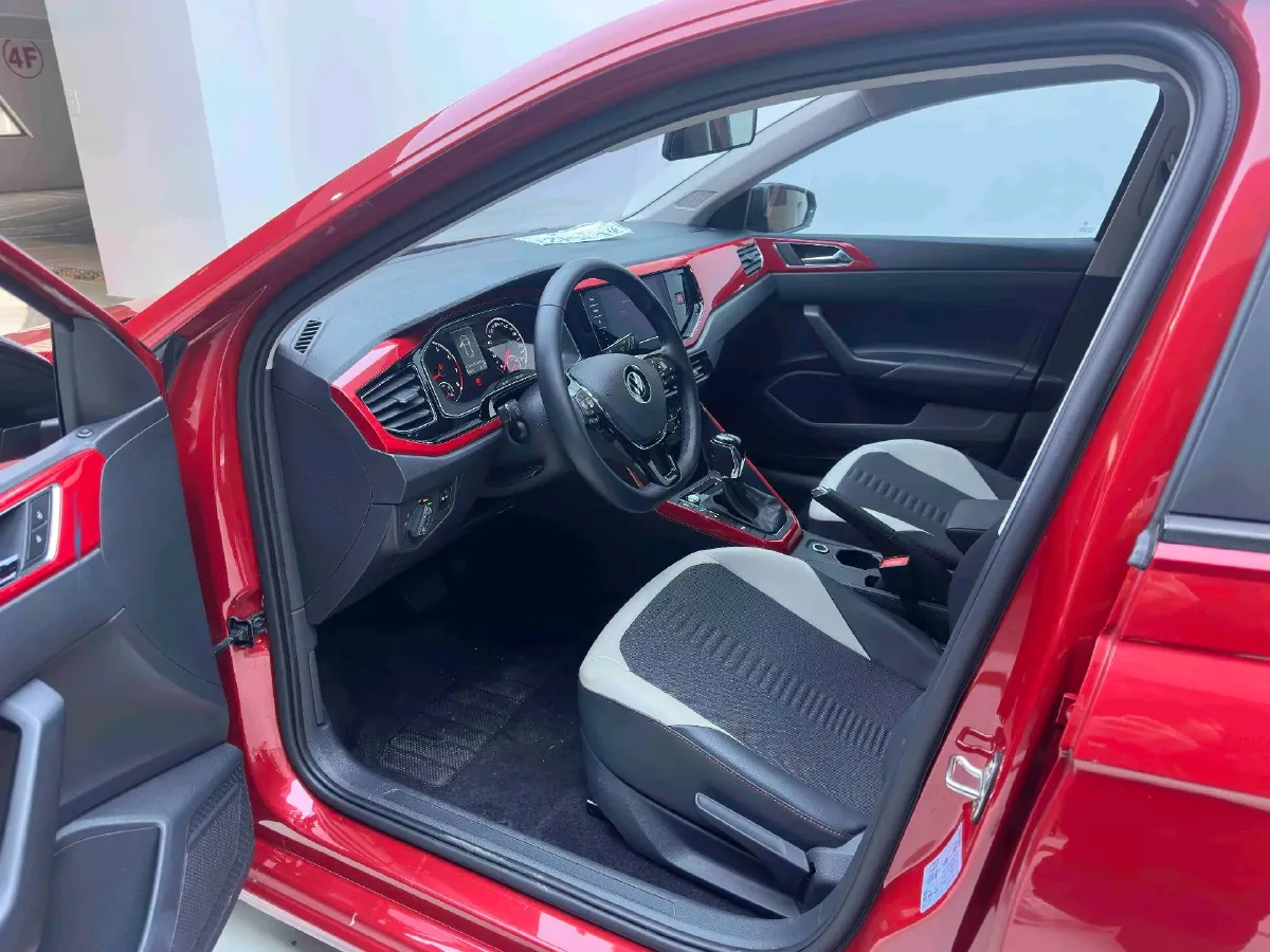 2021 DongFeng Aeolus AX7 1.6T 170HP L4 6AT,autocango,china used car exporter,china ev exporter,chinese used car exporter,chinese used ev exporter