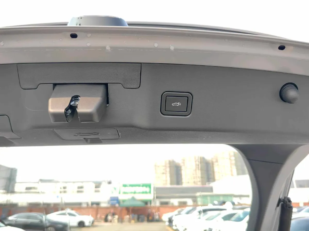 2025 ChangAn UNI-V 1.5T 192HP L4 7DCT,autocango,china used car exporter,china ev exporter,chinese used car exporter,chinese used ev exporter