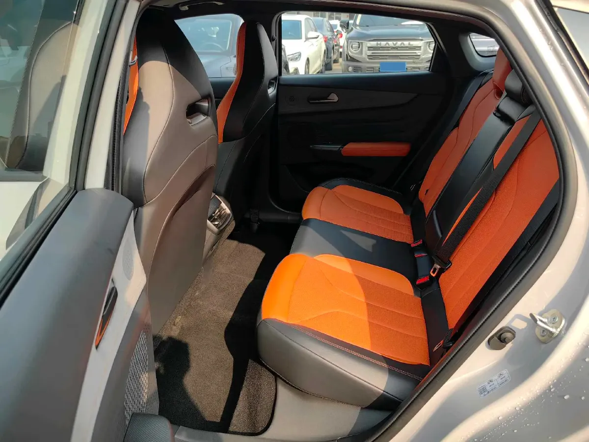 2025 ChangAn UNI-V 1.5T 192HP L4 7DCT,autocango,china used car exporter,china ev exporter,chinese used car exporter,chinese used ev exporter