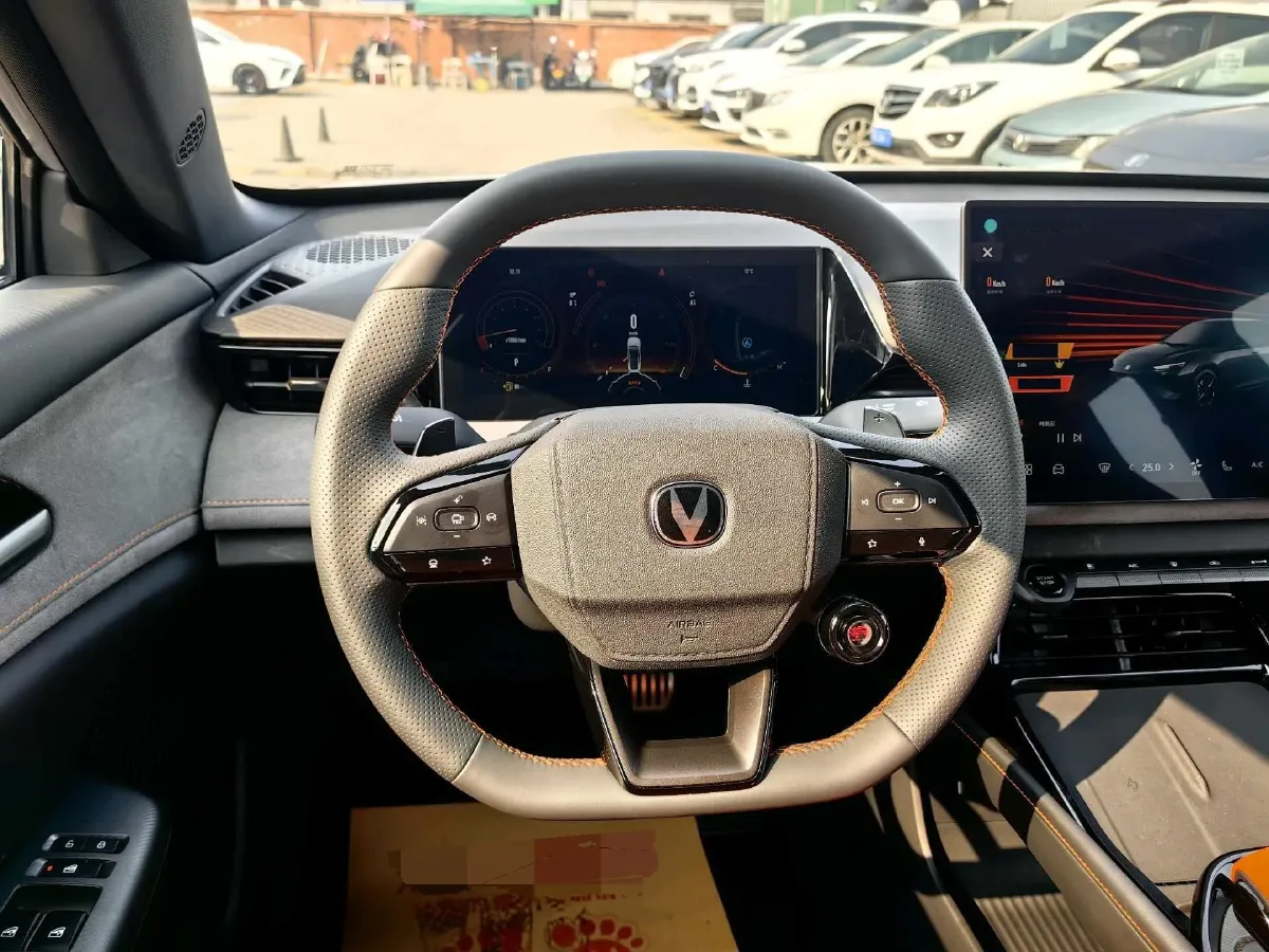 2025 ChangAn UNI-V 1.5T 192HP L4 7DCT,autocango,china used car exporter,china ev exporter,chinese used car exporter,chinese used ev exporter