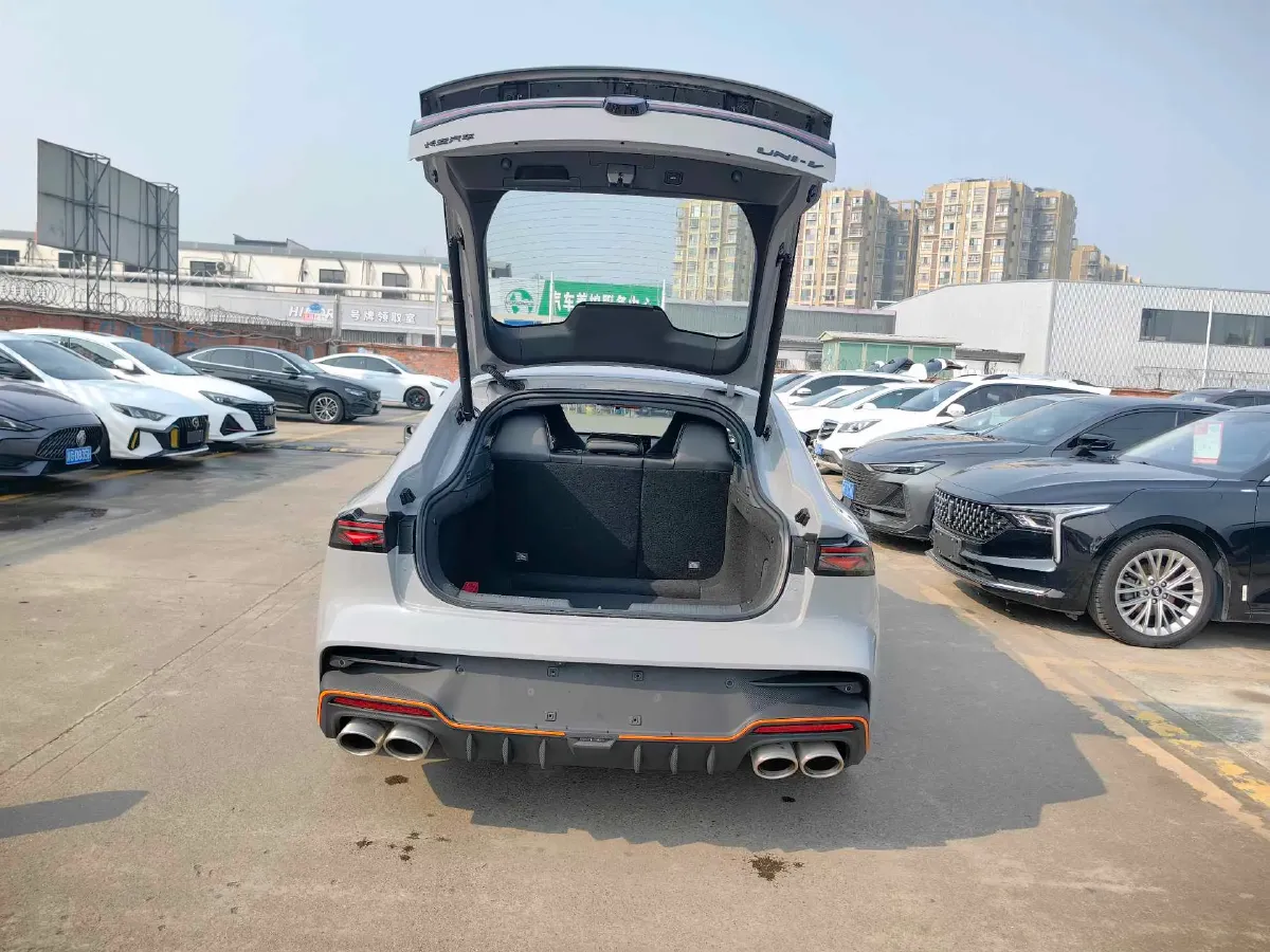 2025 ChangAn UNI-V 1.5T 192HP L4 7DCT,autocango,china used car exporter,china ev exporter,chinese used car exporter,chinese used ev exporter
