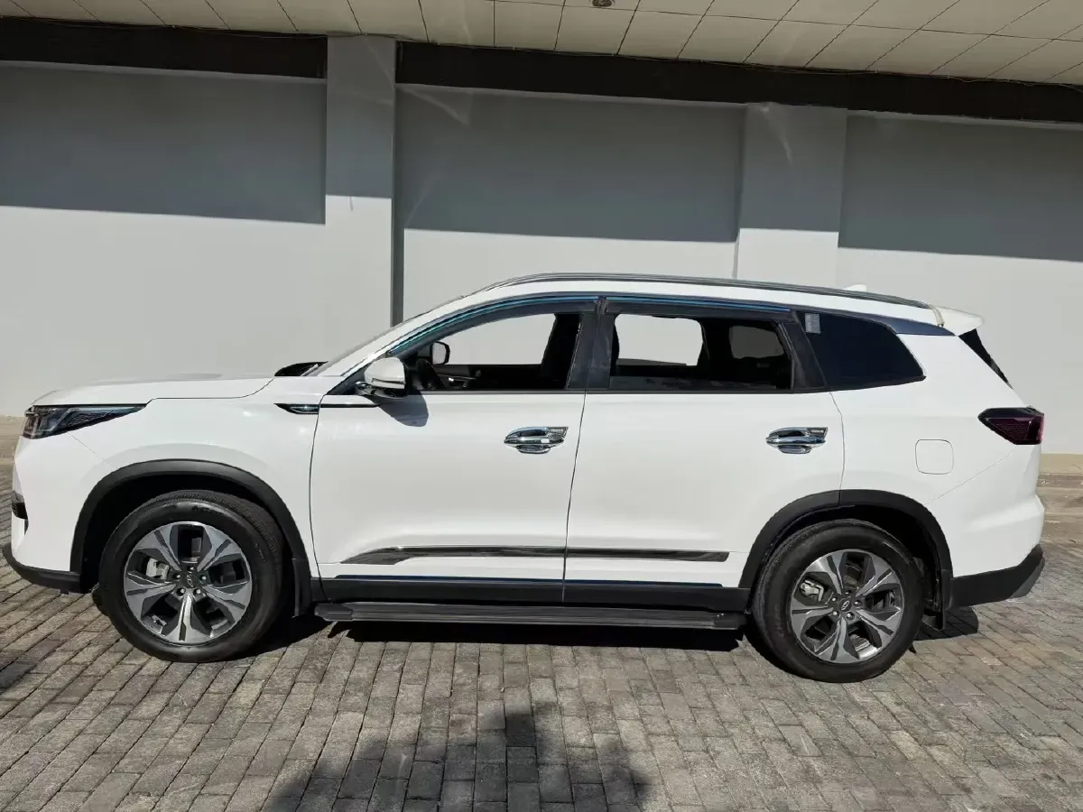 2024 Chery EV eQ7 BEV 65.52KWH,autocango,china used car exporter,china ev exporter,chinese used car exporter,chinese used ev exporter