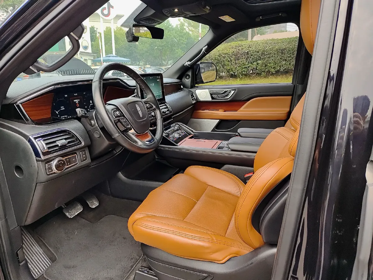 2020 Lincoln Navigator 3.5T 388HP V6 10AT,autocango,china used car exporter,china ev exporter,chinese used car exporter,chinese used ev exporter