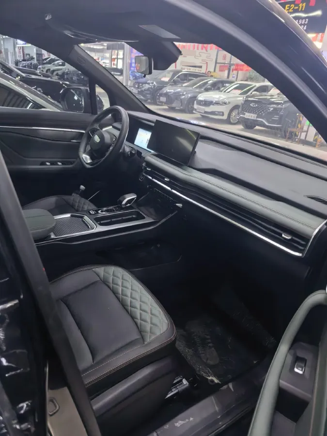 2023 Geely Okavango L 2.0T 218HP L4 7DCT,autocango,china used car exporter,china ev exporter,chinese used car exporter,chinese used ev exporter