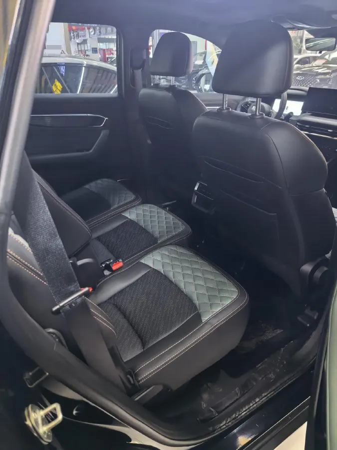 2023 Geely Okavango L 2.0T 218HP L4 7DCT,autocango,china used car exporter,china ev exporter,chinese used car exporter,chinese used ev exporter