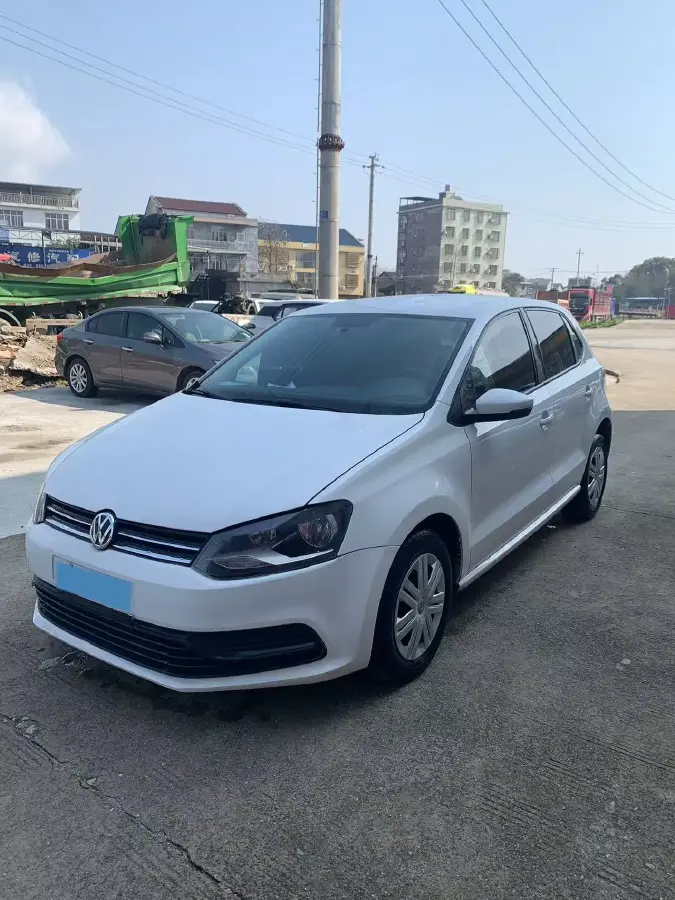 2016 Volkswagen Polo 1.4L 90HP L4 6AT