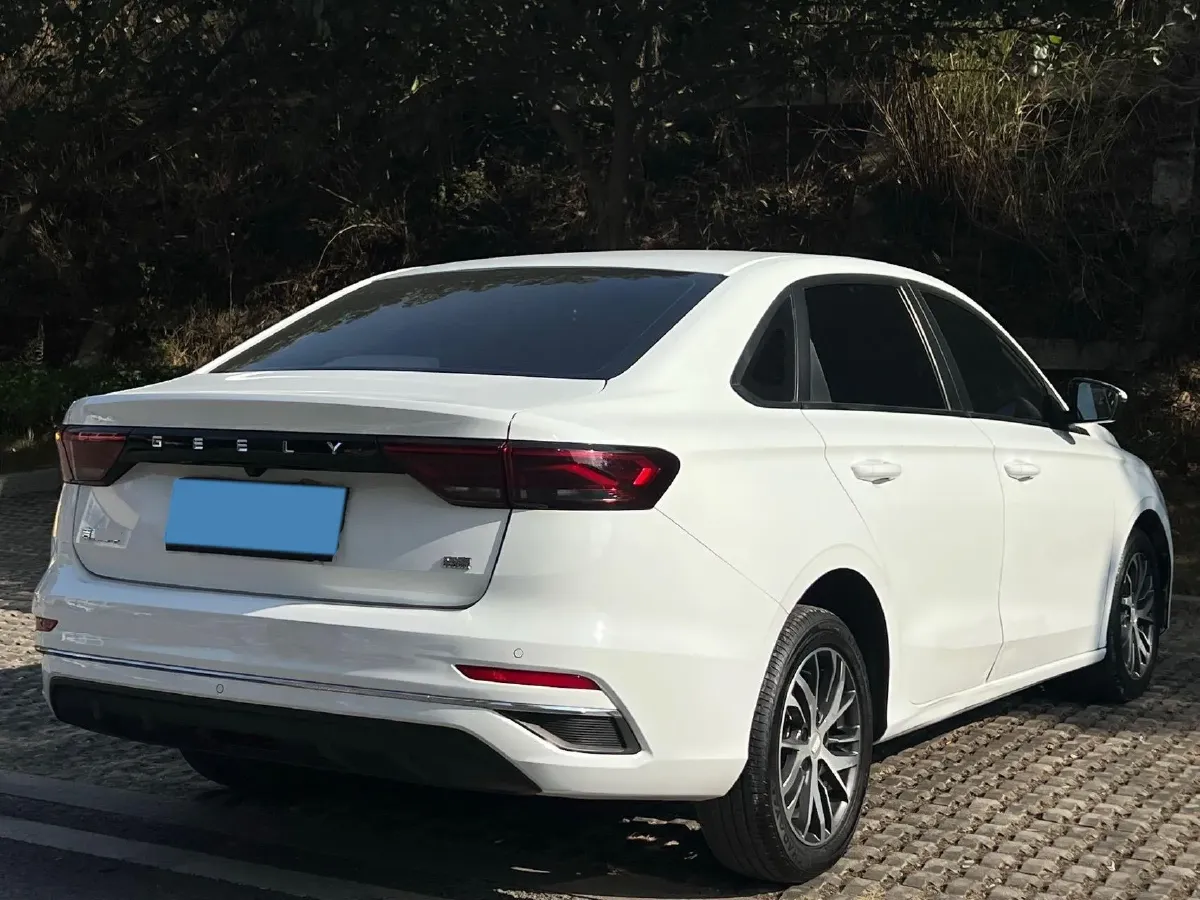 2022 Geely Emgrand 1.5L 114HP L4 CVT,autocango,china used car exporter,china ev exporter,chinese used car exporter,chinese used ev exporter