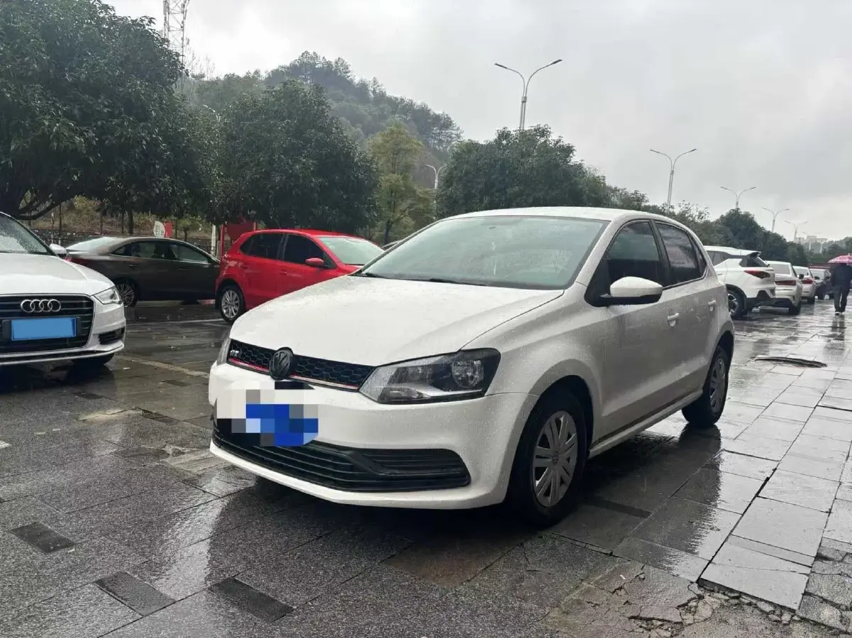 2016 Volkswagen Polo 1.4L 90HP L4 6AT