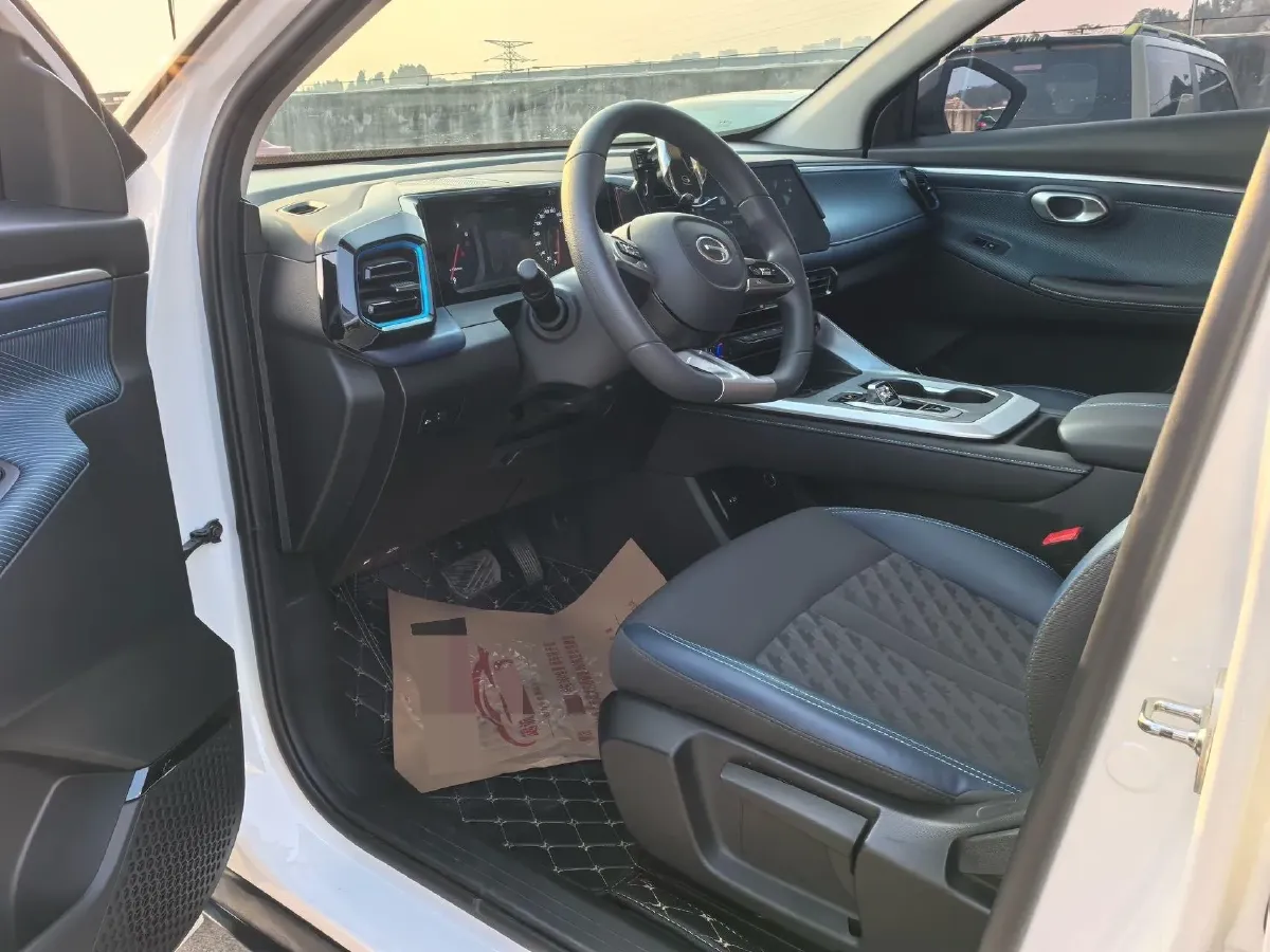 2023 GAC Trumpchi GS3 1.5T 177HP L4 7DCT,autocango,china used car exporter,china ev exporter,chinese used car exporter,chinese used ev exporter