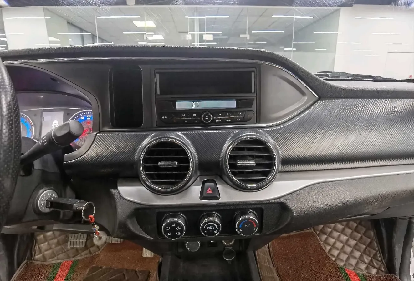 2023 Dongfeng RuiQi 2.4T 165HP L4 5MT,autocango,china used car exporter,china ev exporter,chinese used car exporter,chinese used ev exporter