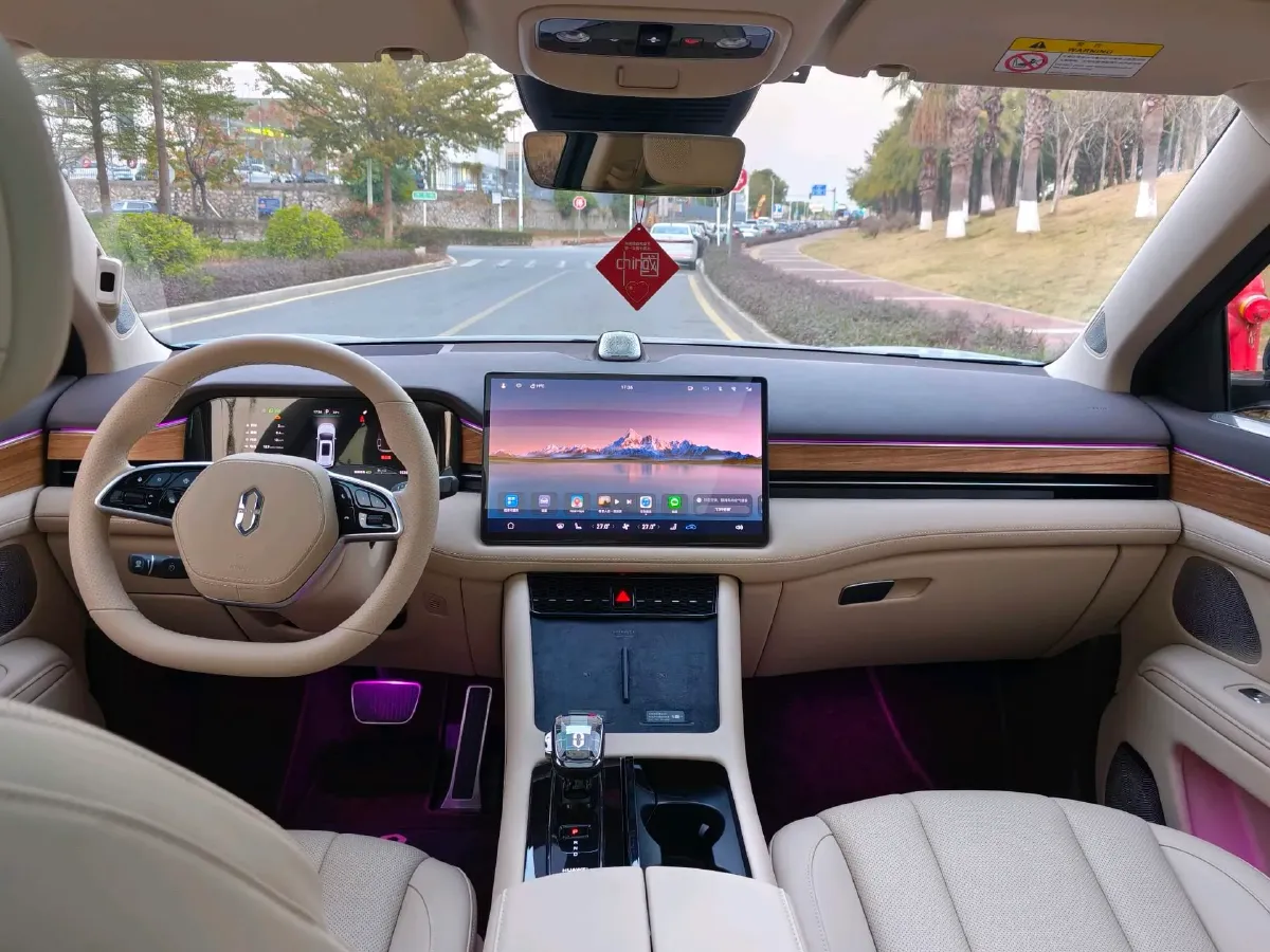 2024 Jaguar E-PACE 1.5T 200HP L3 8AT,autocango,china used car exporter,china ev exporter,chinese used car exporter,chinese used ev exporter