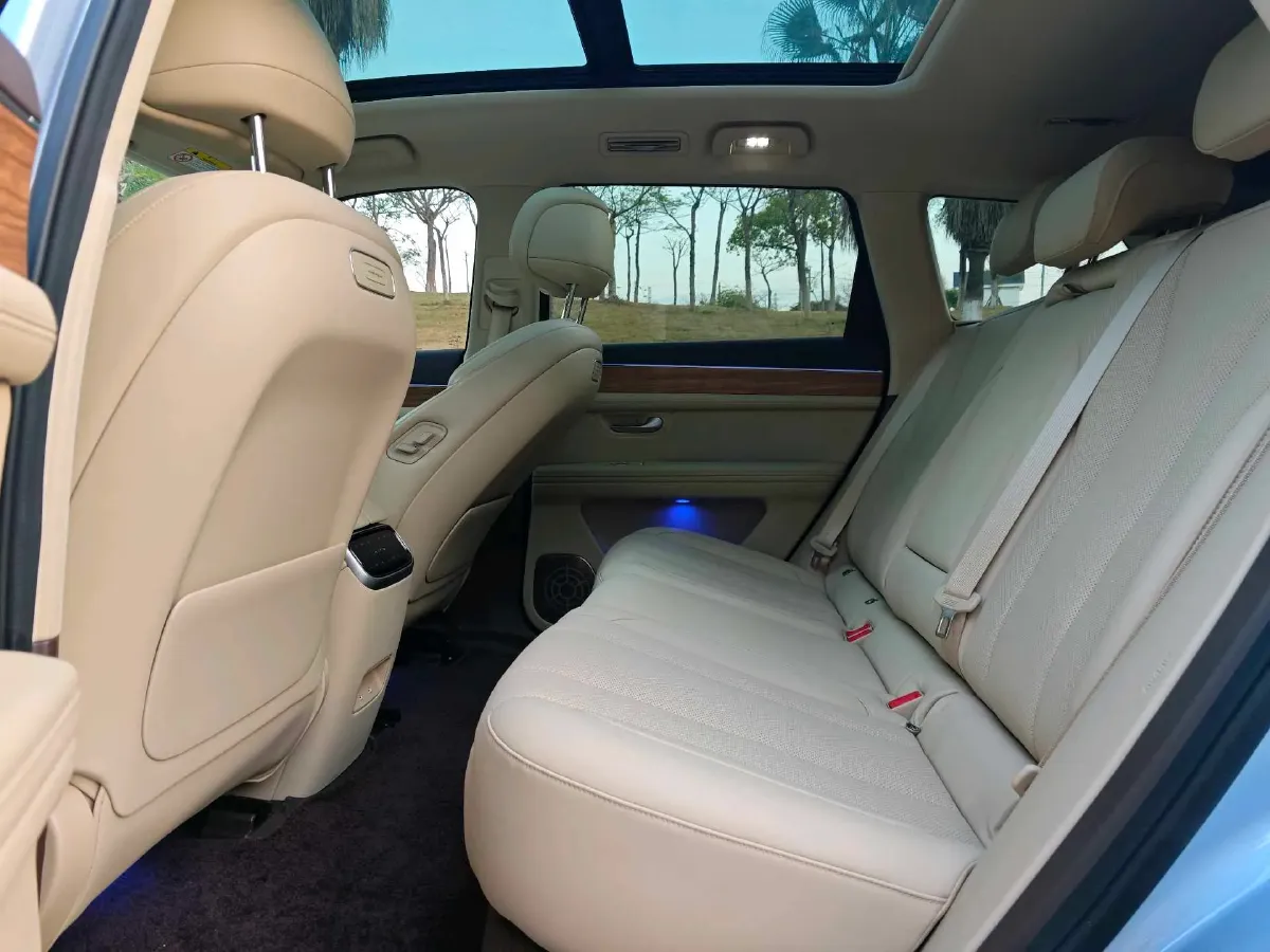 2024 Jaguar E-PACE 1.5T 200HP L3 8AT,autocango,china used car exporter,china ev exporter,chinese used car exporter,chinese used ev exporter