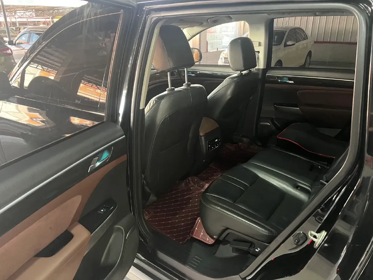 2017 GAC Trumpchi GS8 2.0T 201HP L4 6AT,autocango,china used car exporter,china ev exporter,chinese used car exporter,chinese used ev exporter