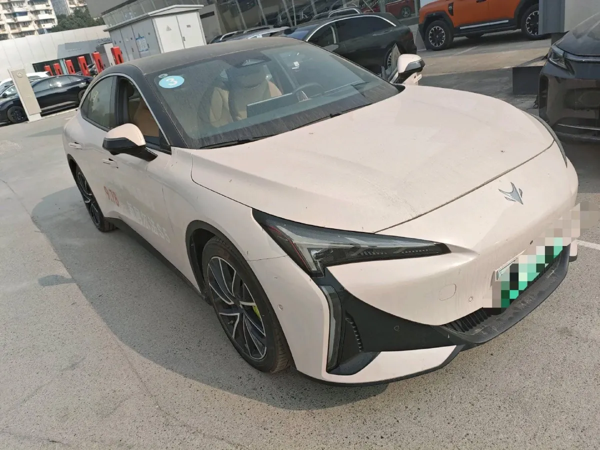 2024 ARCFOX αT5 BEV 79.2KWH,autocango,china used car exporter,china ev exporter,chinese used car exporter,chinese used ev exporter