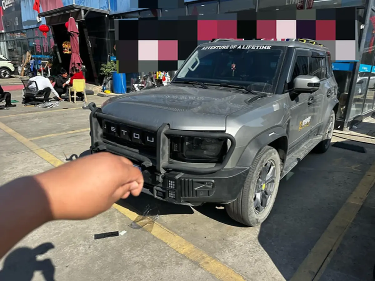 2023 Jetour Traveller 2.0T 254HP L4 8AT