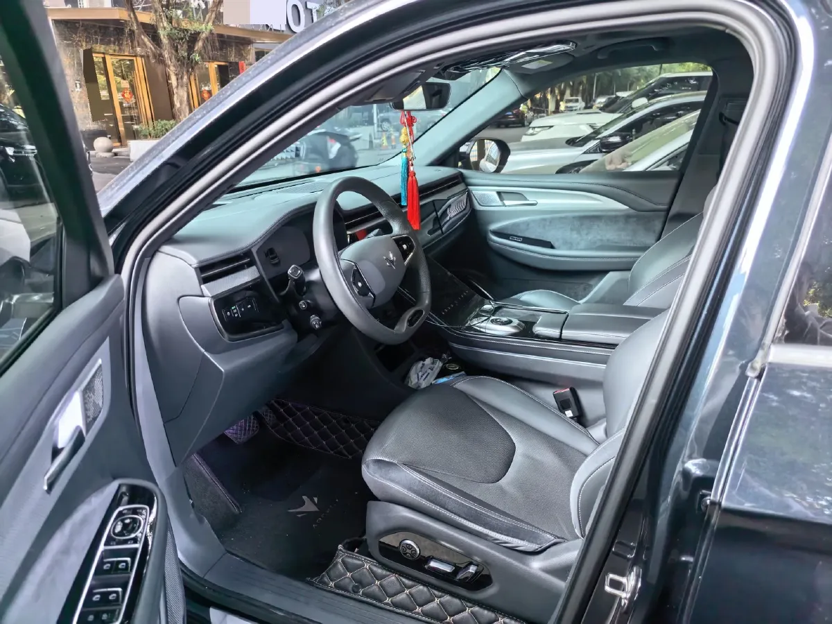 2022 ARCFOX αT BEV 93.6KWH,autocango,china used car exporter,china ev exporter,chinese used car exporter,chinese used ev exporter