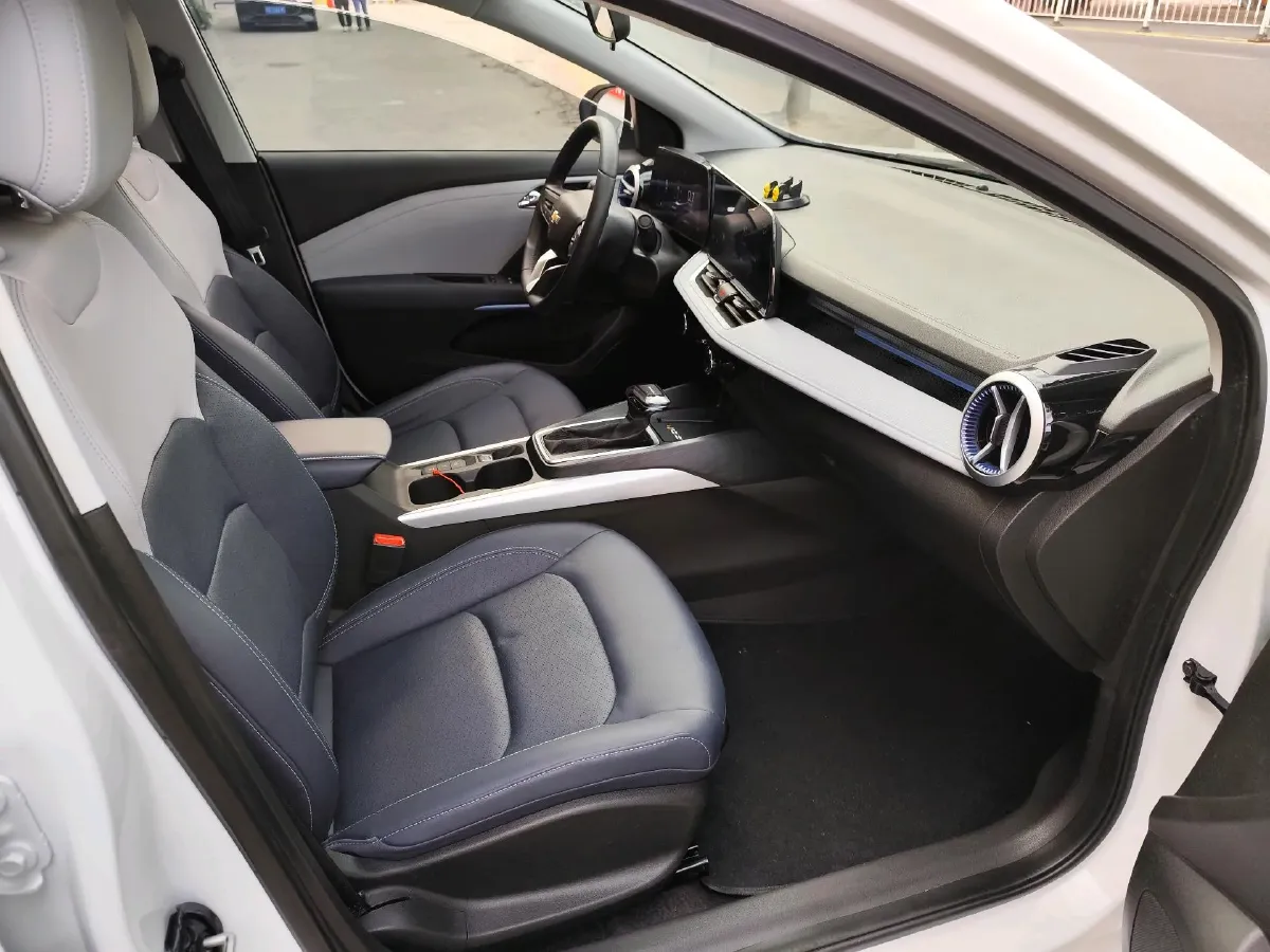 2024 Chevrolet Monza 1.5L 113HP L4 6DCT,autocango,china used car exporter,china ev exporter,chinese used car exporter,chinese used ev exporter