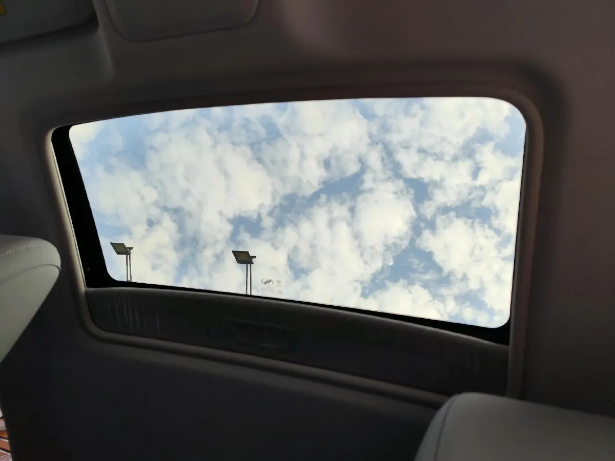 2024 Chevrolet Monza 1.5L 113HP L4 6DCT,autocango,china used car exporter,china ev exporter,chinese used car exporter,chinese used ev exporter