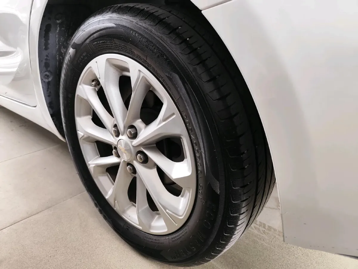 2024 Chevrolet Monza 1.5L 113HP L4 6DCT,autocango,china used car exporter,china ev exporter,chinese used car exporter,chinese used ev exporter