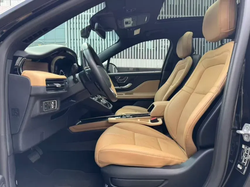 2021 Lincoln Corsair 2.0T 245HP L4 8AT,autocango,china used car exporter,china ev exporter,chinese used car exporter,chinese used ev exporter