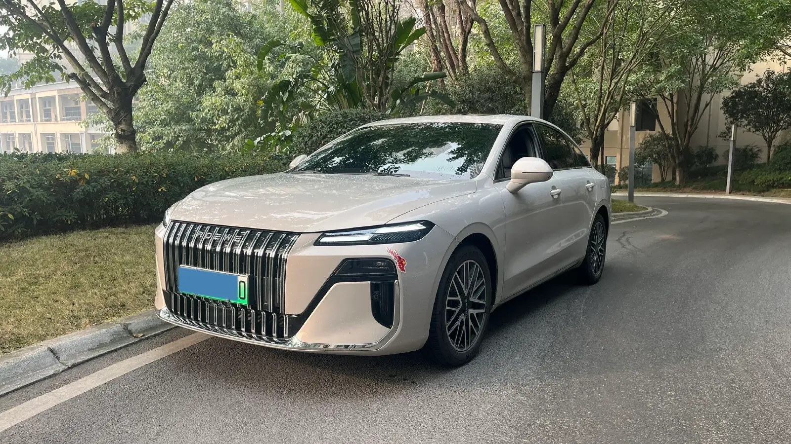 2025 Roewe M7 DMH 1.5L 112HP L4 1DHT PHEV