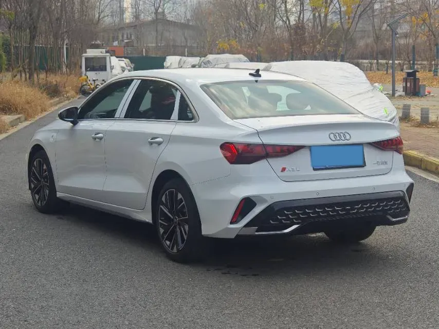 2025 Audi A3 1.5T 160HP L4 7DCT,autocango,china used car exporter,china ev exporter,chinese used car exporter,chinese used ev exporter