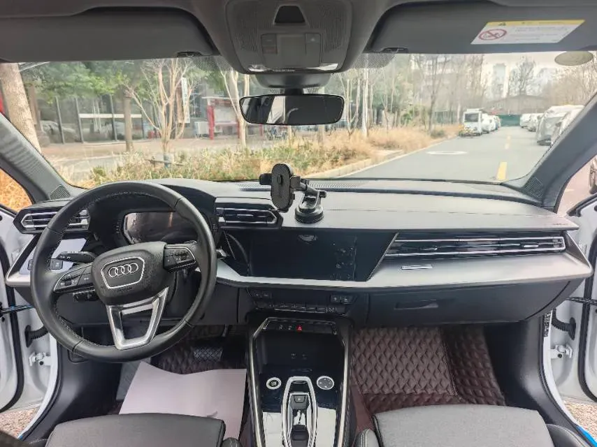 2025 Audi A3 1.5T 160HP L4 7DCT,autocango,china used car exporter,china ev exporter,chinese used car exporter,chinese used ev exporter