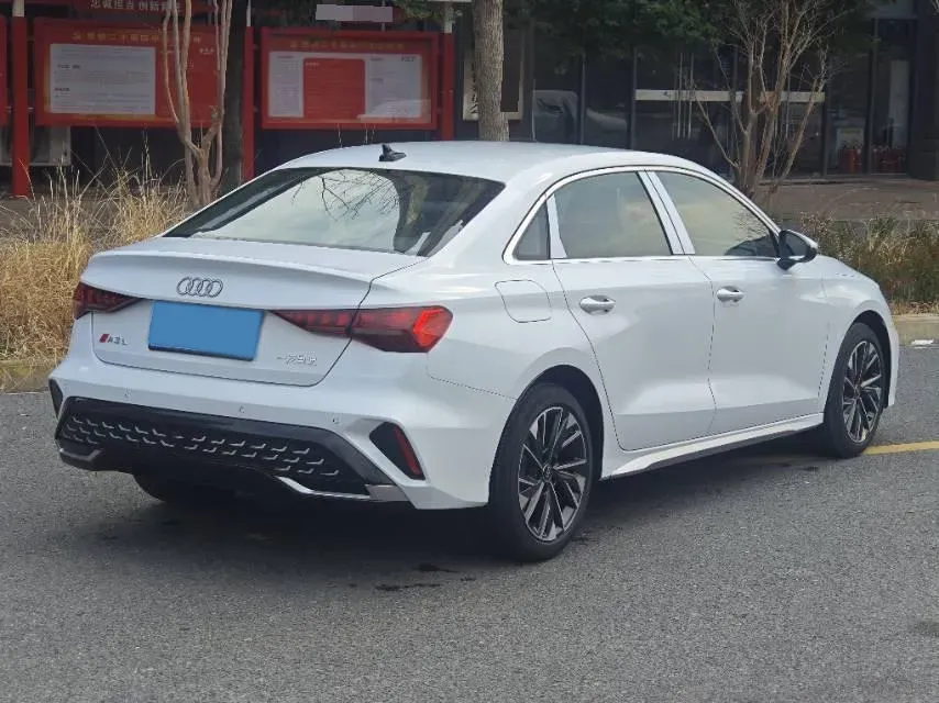 2025 Audi A3 1.5T 160HP L4 7DCT,autocango,china used car exporter,china ev exporter,chinese used car exporter,chinese used ev exporter