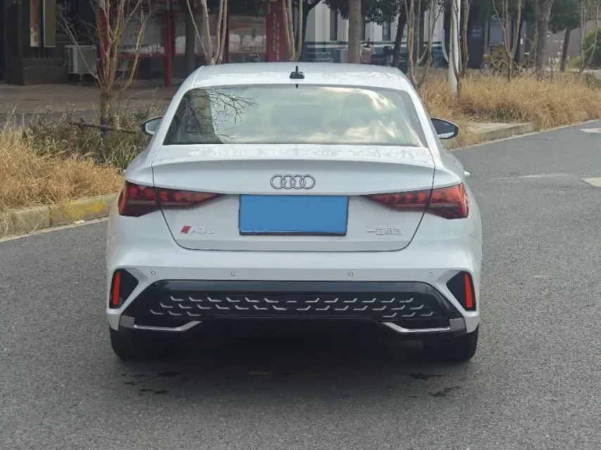 2025 Audi A3 1.5T 160HP L4 7DCT,autocango,china used car exporter,china ev exporter,chinese used car exporter,chinese used ev exporter