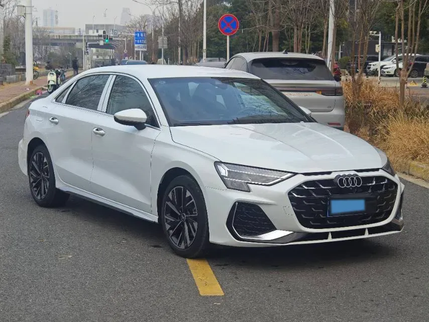 2025 Audi A3 1.5T 160HP L4 7DCT,autocango,china used car exporter,china ev exporter,chinese used car exporter,chinese used ev exporter