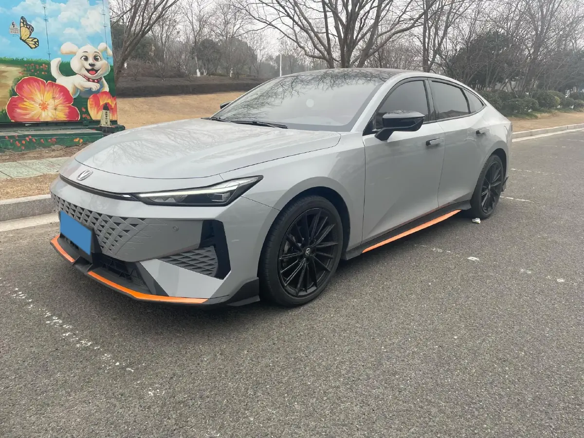 2024 ChangAn UNI-V 1.5T 188HP L4 7DCT